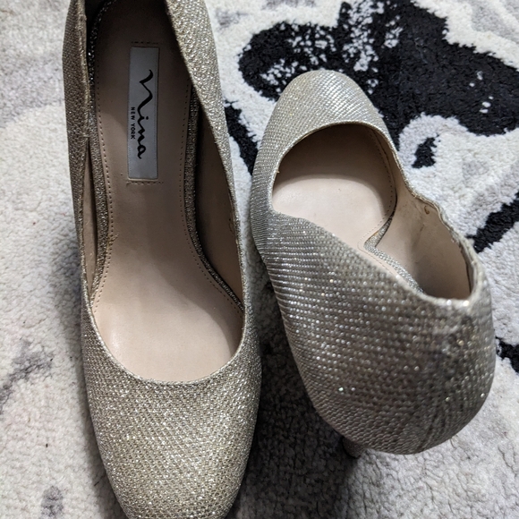 Shoes - Picture 2 of 8